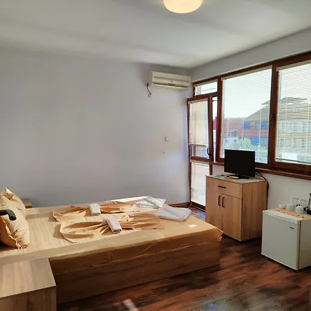 Pensjonat M&d Nesebyr