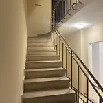 M&d Guest house 4*