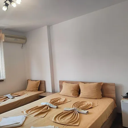 Casa de hóspedes M&d 4*